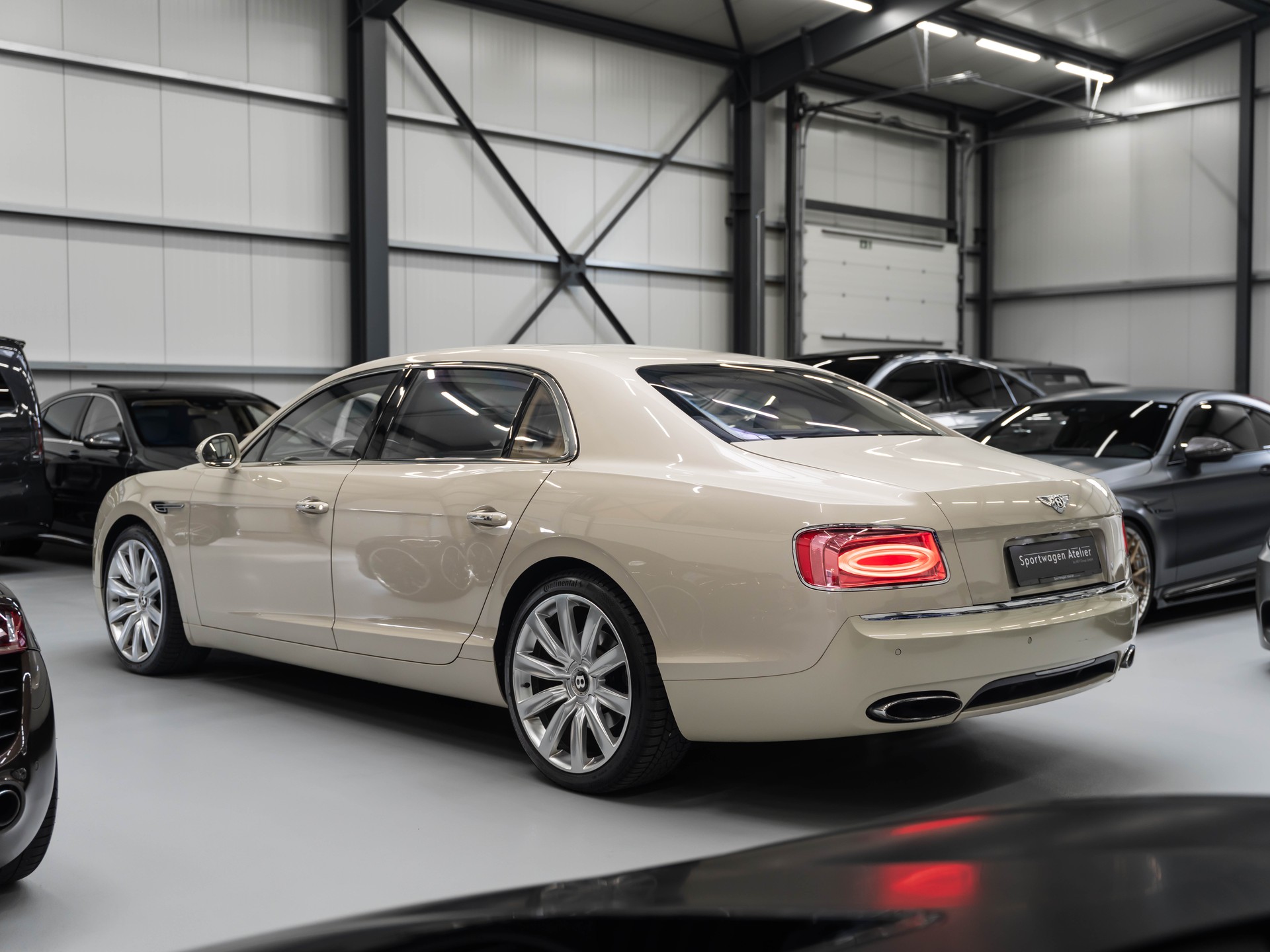 BENTLEY Flying Spur 6.0-image-1