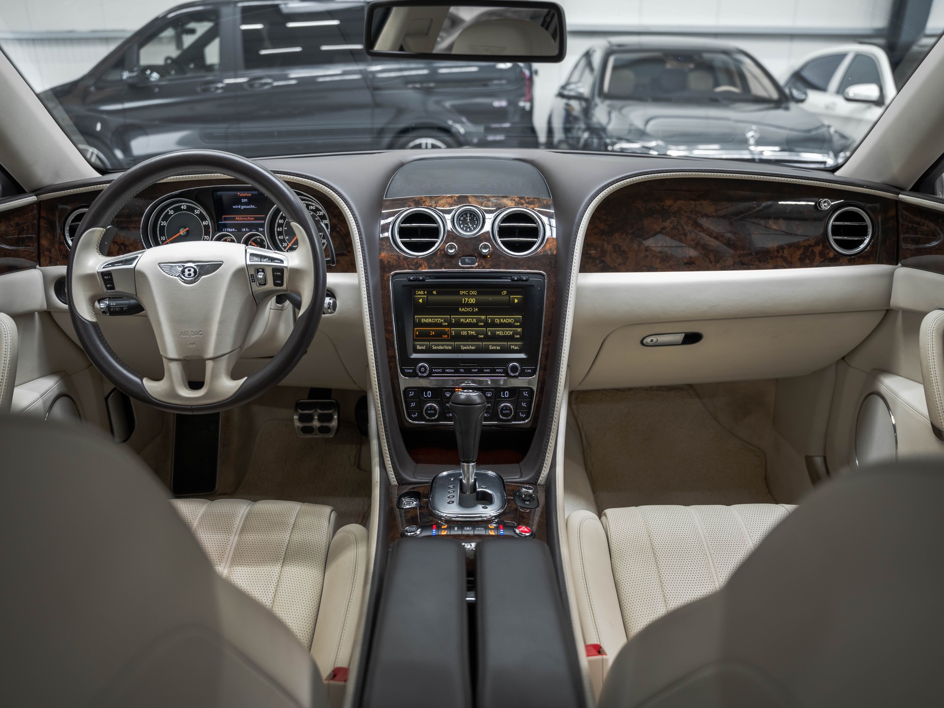 BENTLEY Flying Spur 6.0-image-6