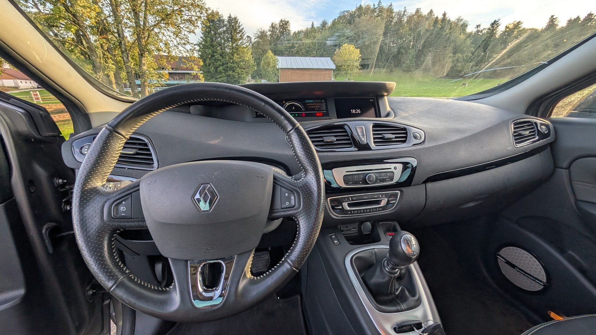 RENAULT Grand Scénic 1.6 dCi Bose-image-13