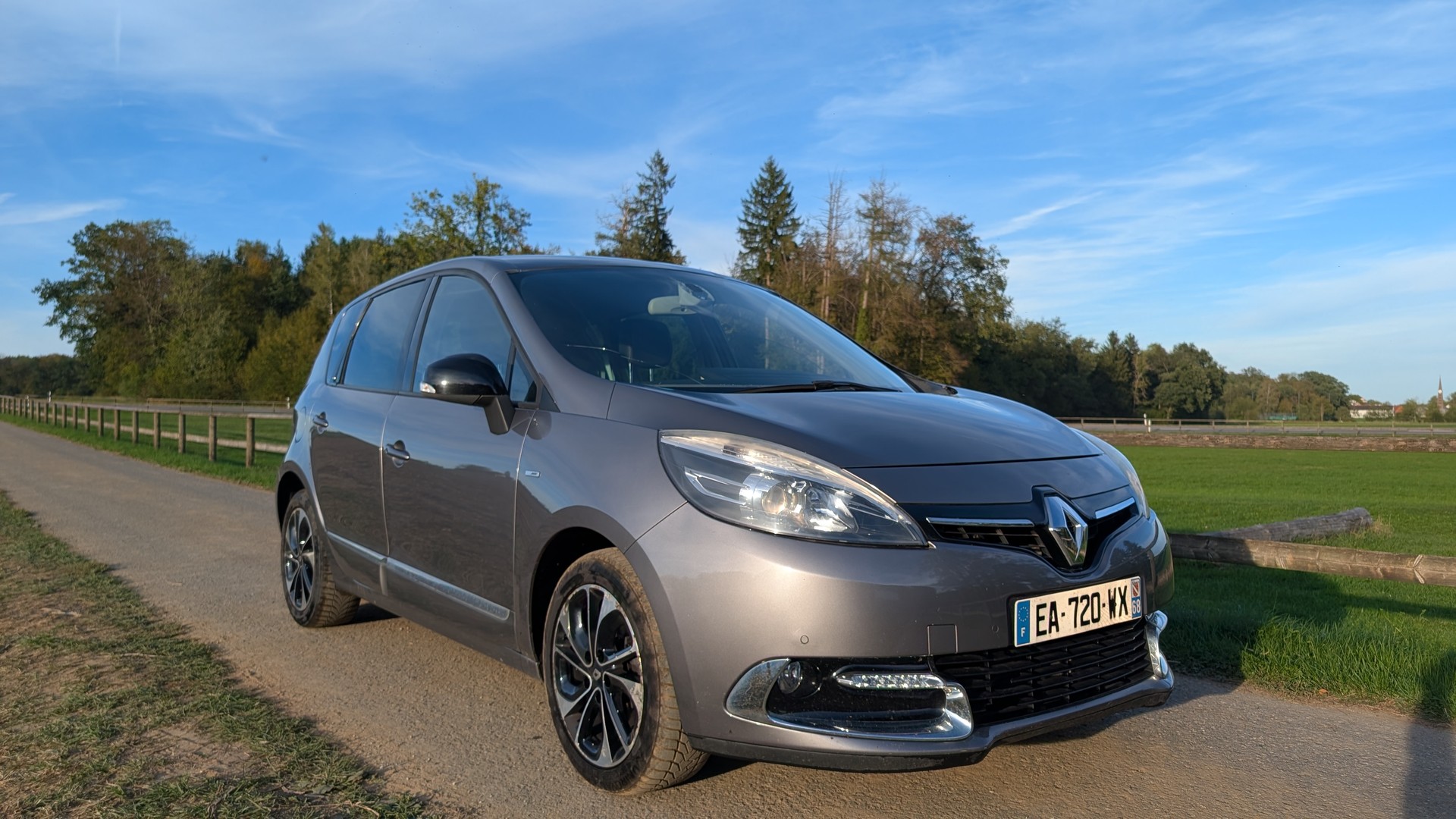 RENAULT Grand Scénic 1.6 dCi Bose-image-4