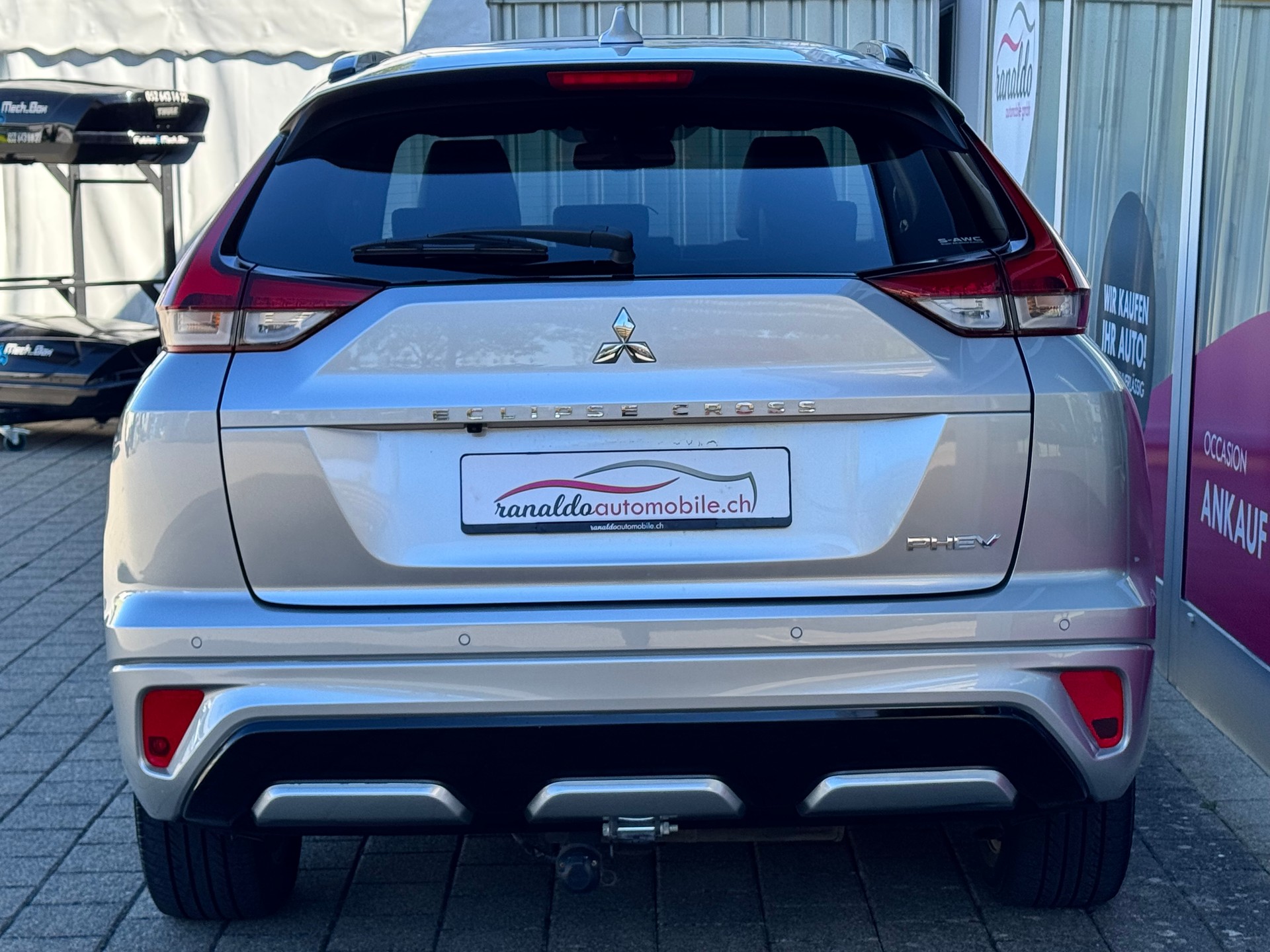 MITSUBISHI Eclipse Cross 2.4 PHEV Instyle+4x4+LED Scheinwerfer+Panorama-Schiebedach+Keyless+ACC+Leder+Navigation+Rückfahrkamera+AHK+-image-6