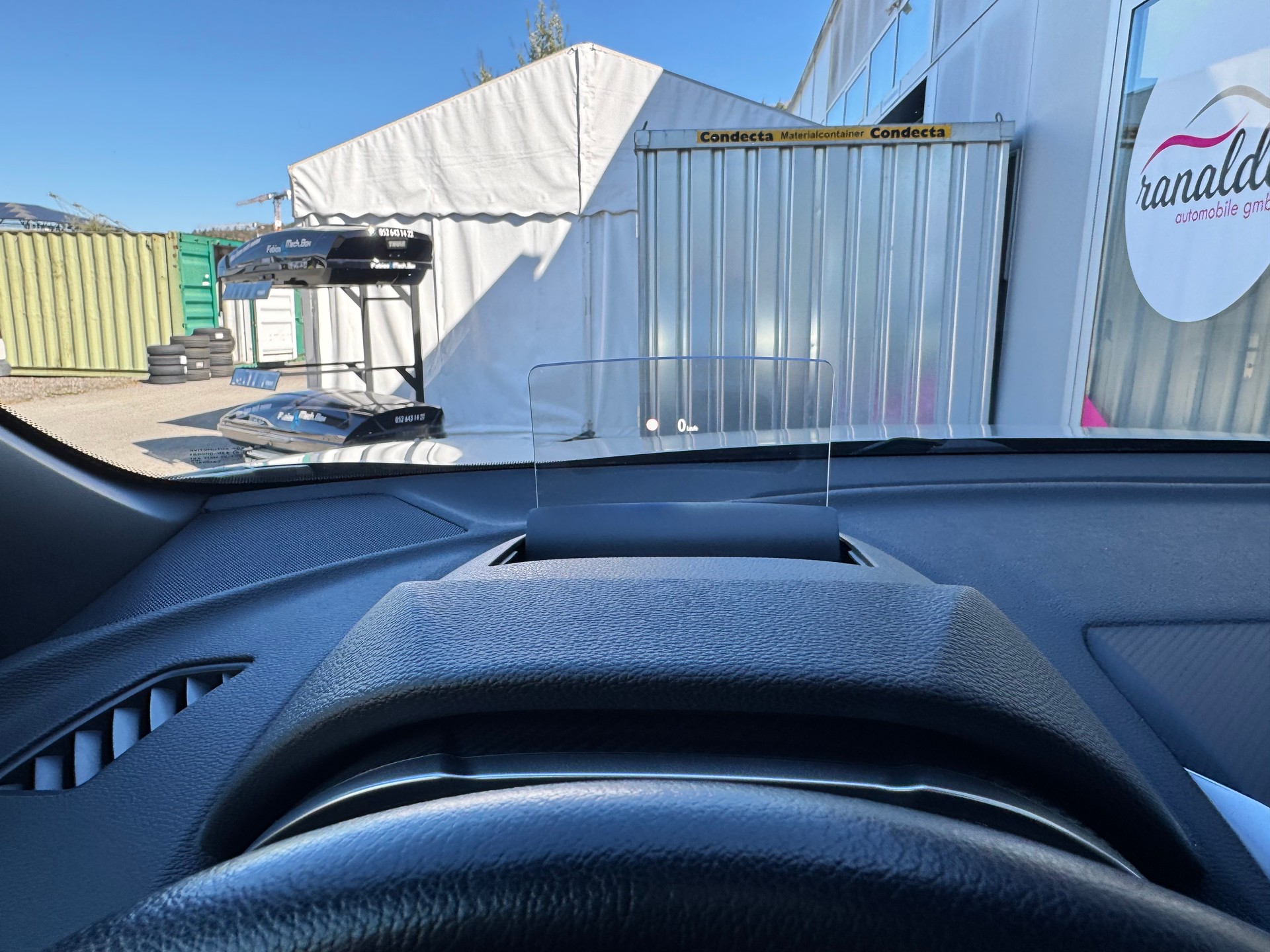 MITSUBISHI Eclipse Cross 2.4 PHEV Instyle+4x4+LED Scheinwerfer+Panorama-Schiebedach+Keyless+ACC+Leder+Navigation+Rückfahrkamera+AHK+-image-19