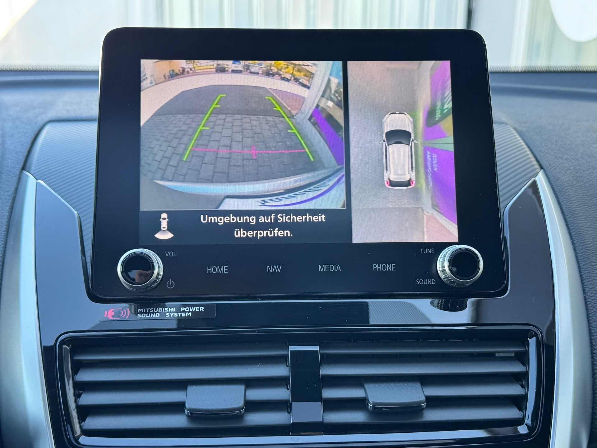 MITSUBISHI Eclipse Cross 2.4 PHEV Instyle+4x4+LED Scheinwerfer+Panorama-Schiebedach+Keyless+ACC+Leder+Navigation+Rückfahrkamera+AHK+-image-26