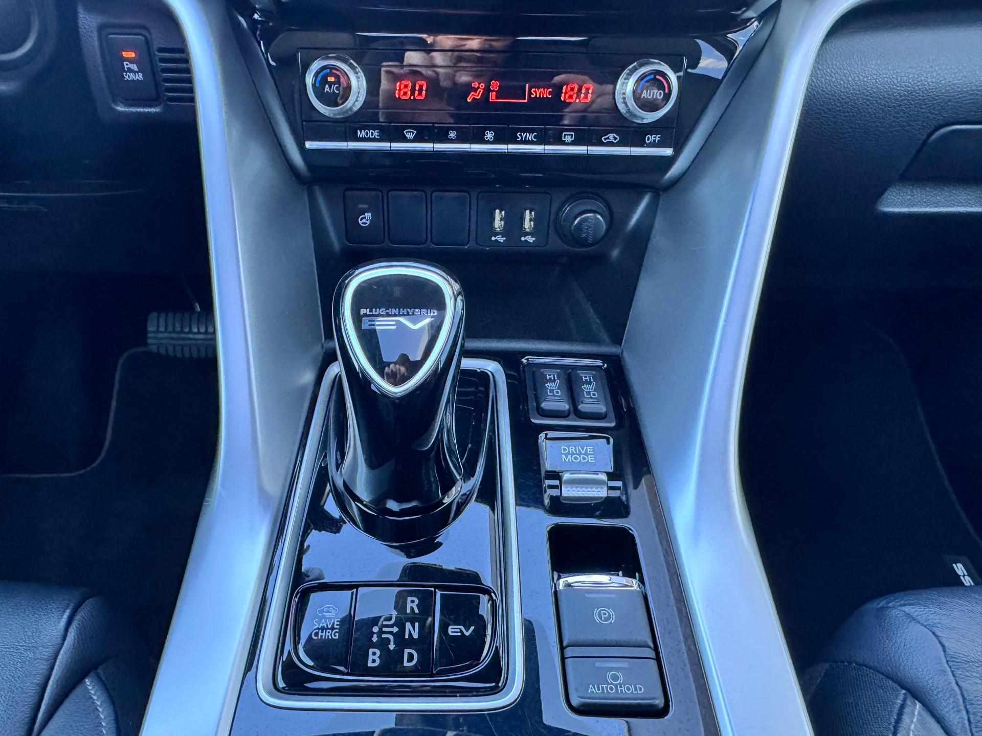 MITSUBISHI Eclipse Cross 2.4 PHEV Instyle+4x4+LED Scheinwerfer+Panorama-Schiebedach+Keyless+ACC+Leder+Navigation+Rückfahrkamera+AHK+-image-21