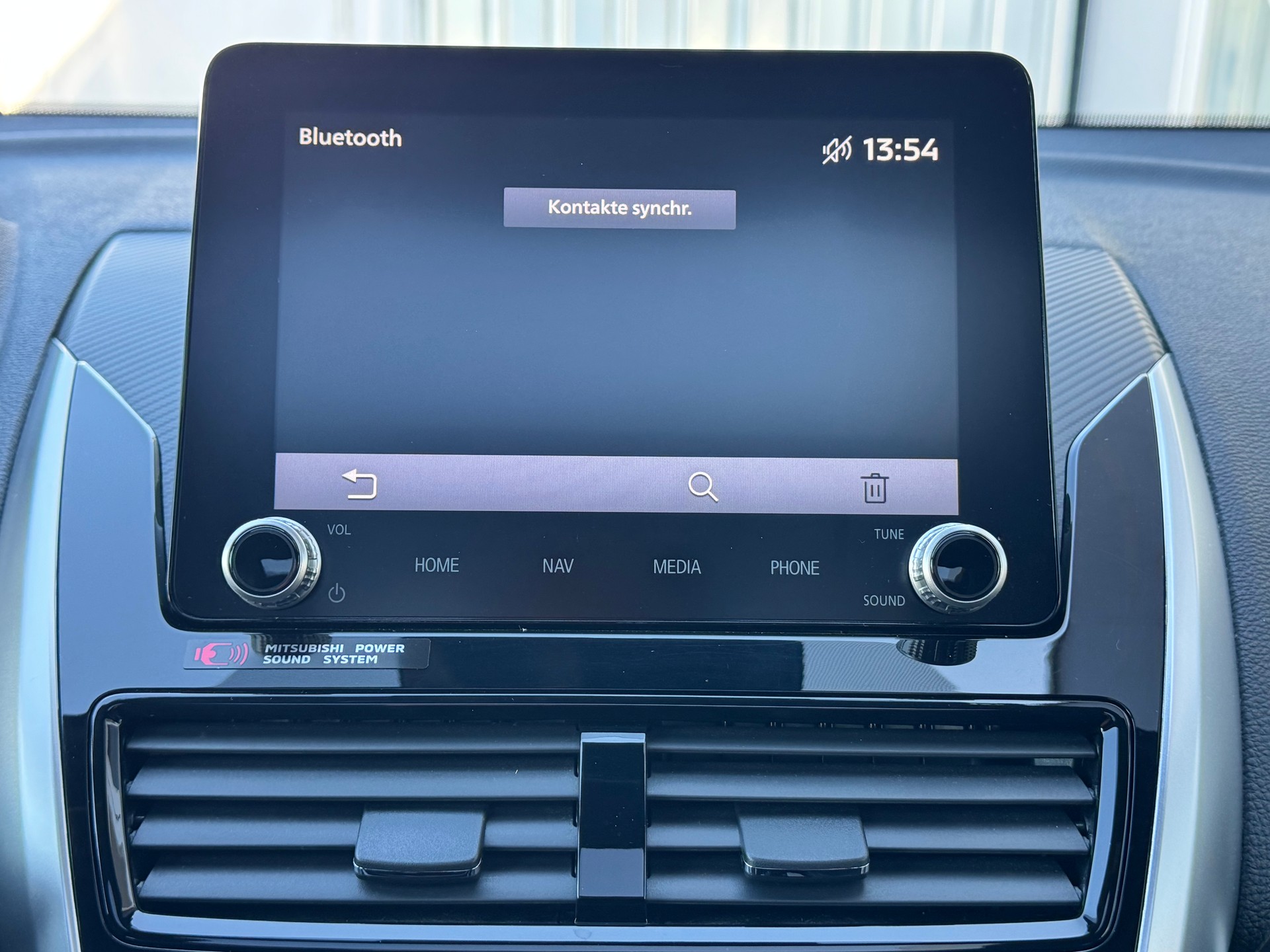 MITSUBISHI Eclipse Cross 2.4 PHEV Instyle+4x4+LED Scheinwerfer+Panorama-Schiebedach+Keyless+ACC+Leder+Navigation+Rückfahrkamera+AHK+-image-25