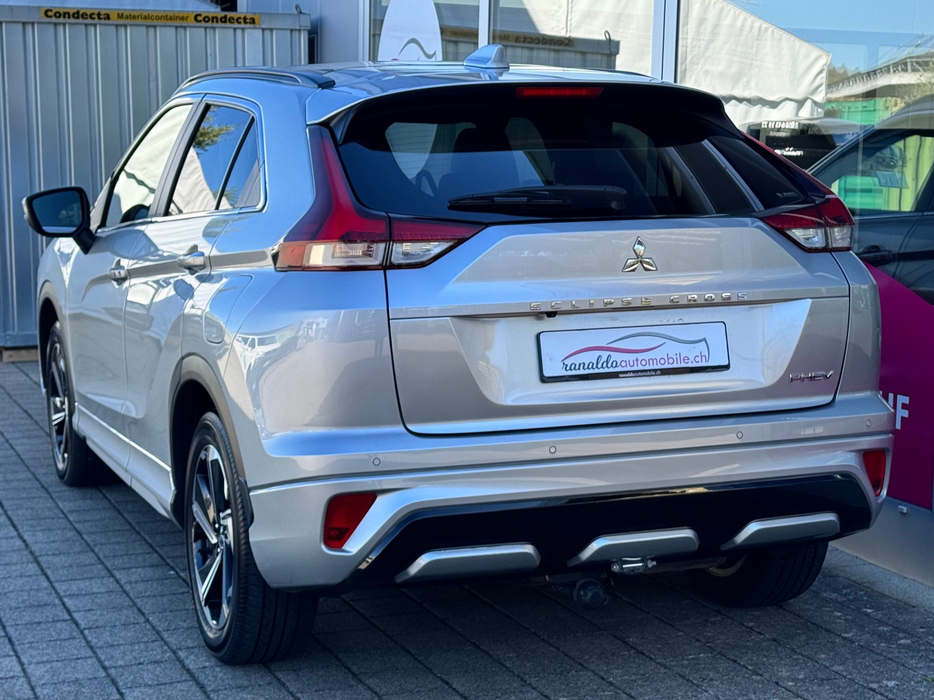 MITSUBISHI Eclipse Cross 2.4 PHEV Instyle+4x4+LED Scheinwerfer+Panorama-Schiebedach+Keyless+ACC+Leder+Navigation+Rückfahrkamera+AHK+-image-5
