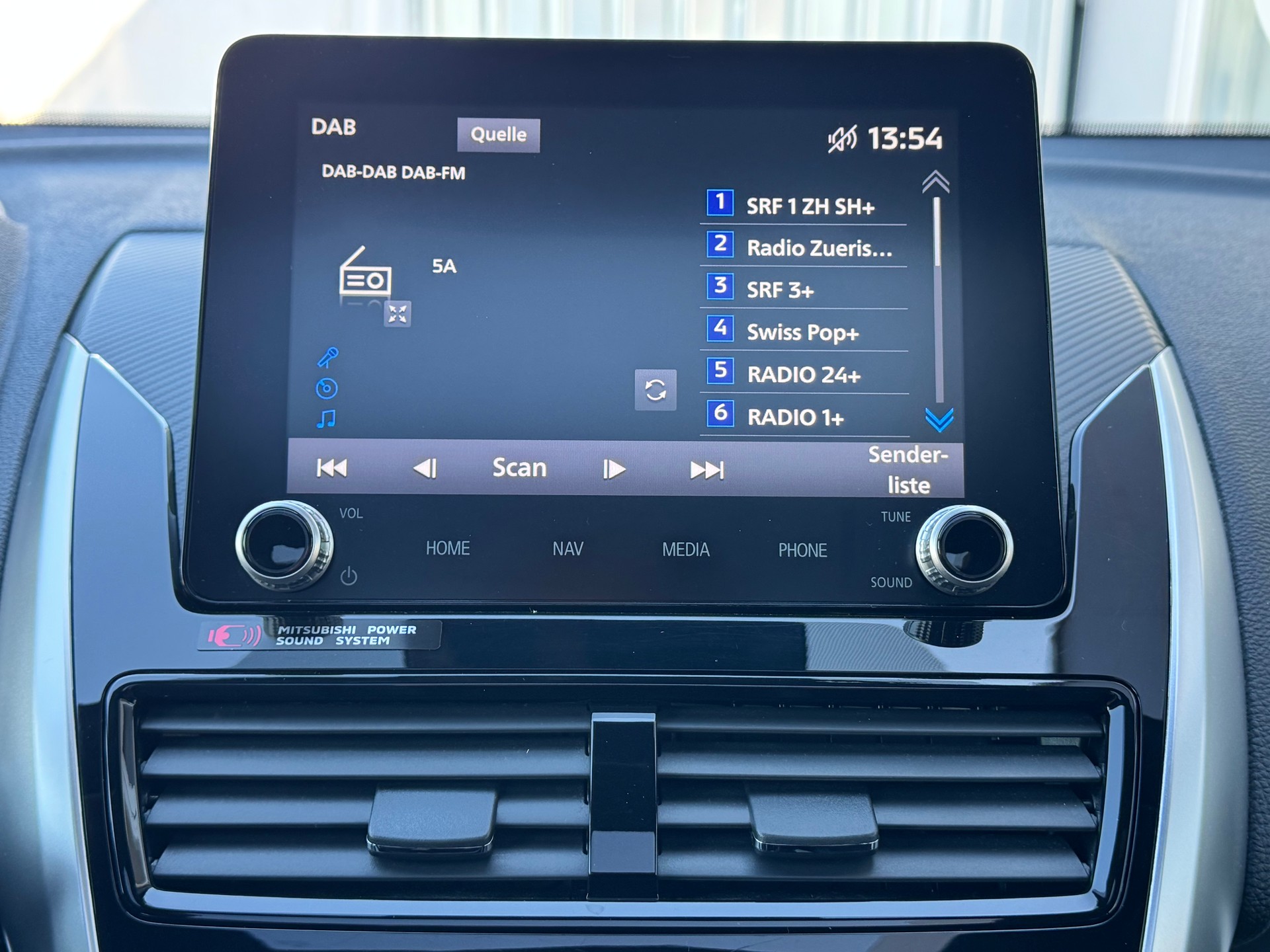 MITSUBISHI Eclipse Cross 2.4 PHEV Instyle+4x4+LED Scheinwerfer+Panorama-Schiebedach+Keyless+ACC+Leder+Navigation+Rückfahrkamera+AHK+-image-24