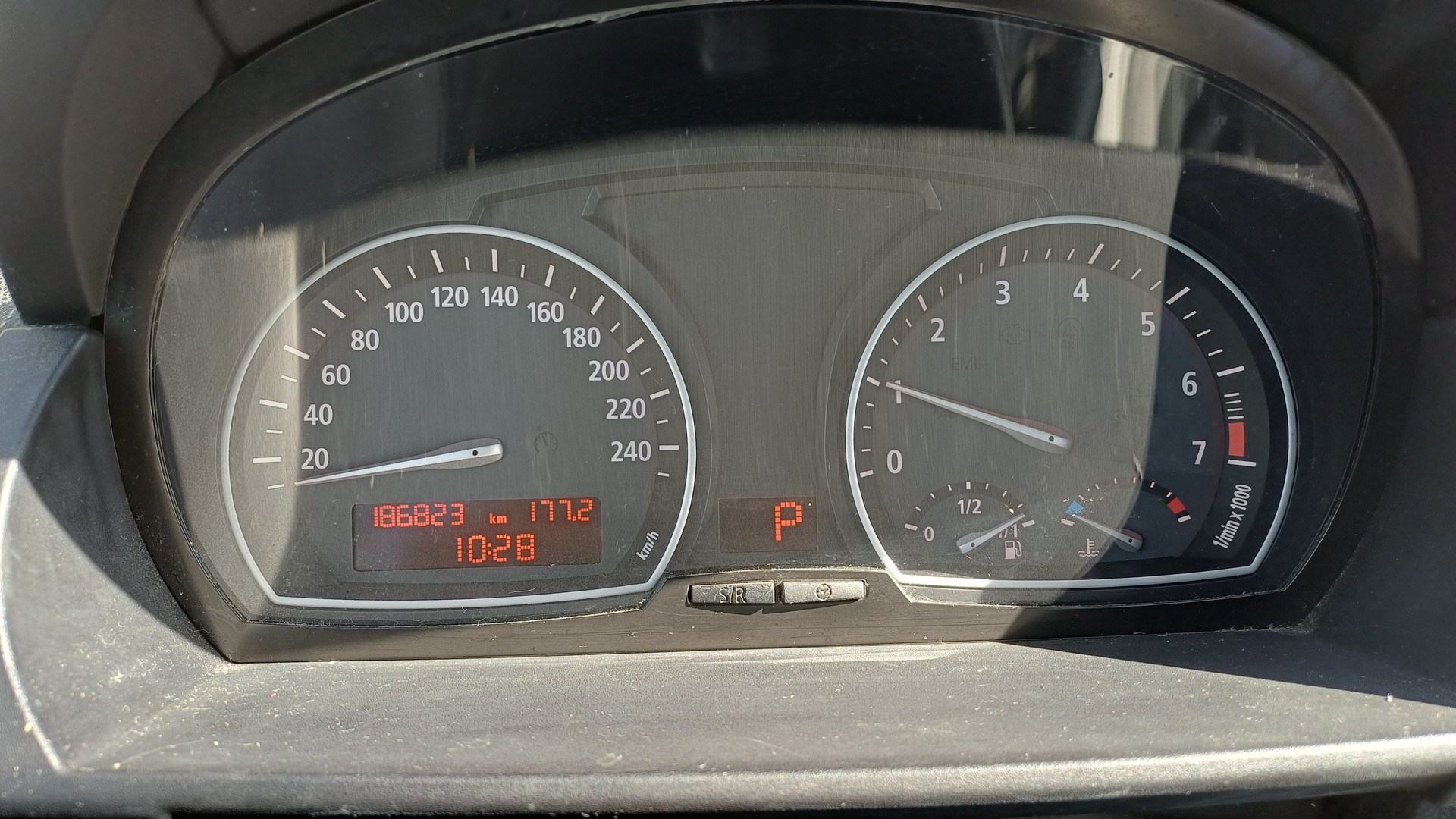 BMW X3 3.0i-image-5