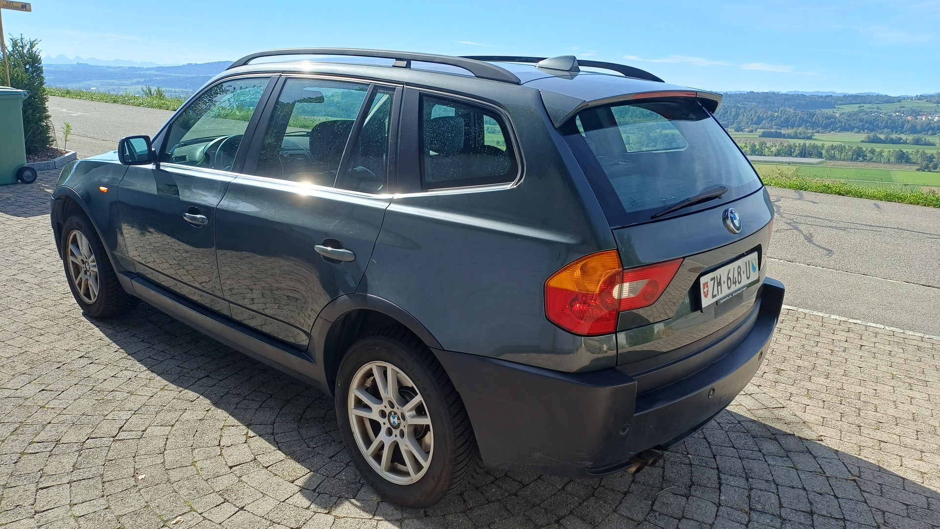 BMW X3 3.0i-image-2
