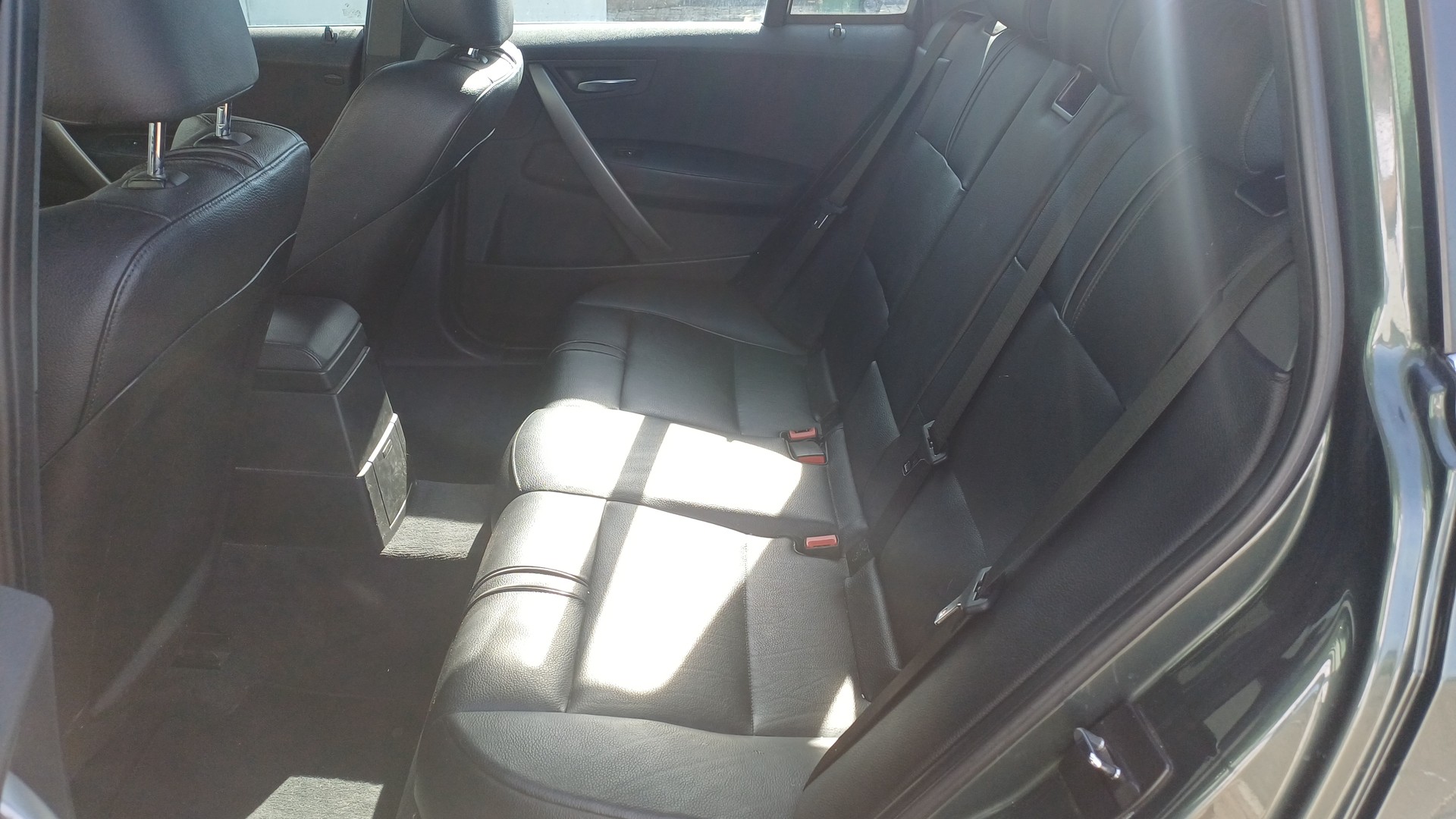 BMW X3 3.0i-image-7