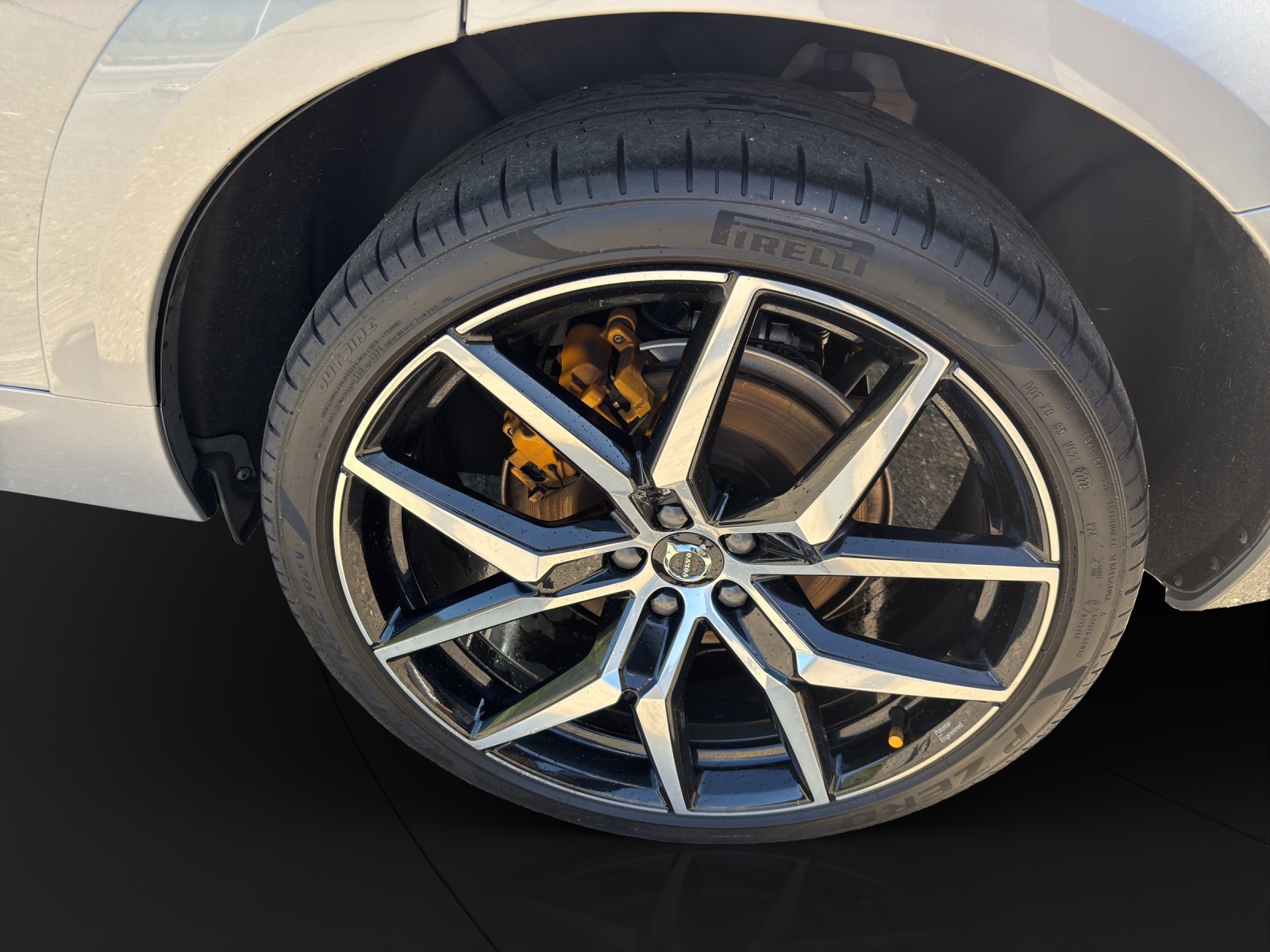VOLVO XC60 2.0 T8 TE Polestar eAWD-image-3