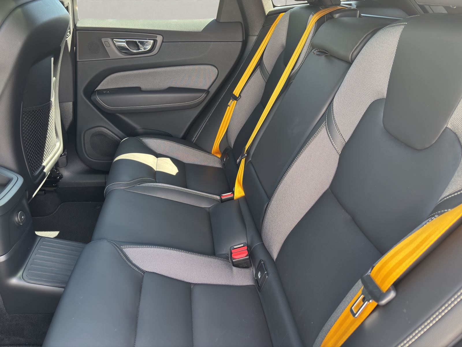 VOLVO XC60 2.0 T8 TE Polestar eAWD-image-13