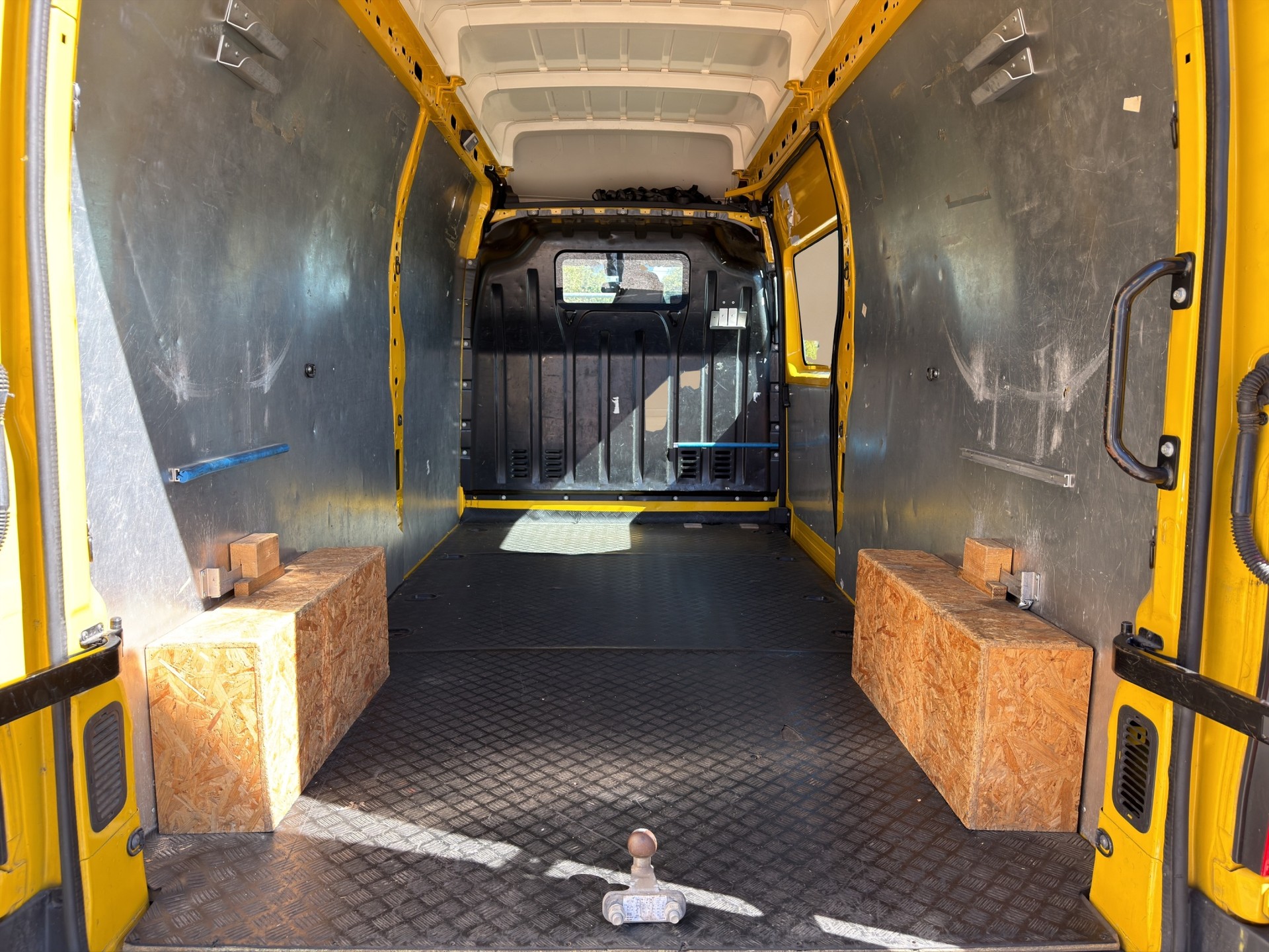 RENAULT Master T35 2.3dCi 135 L3H3 Klima , 3 Sitz , Anhänger 2500 KG , Rückfahrkamera.-image-15