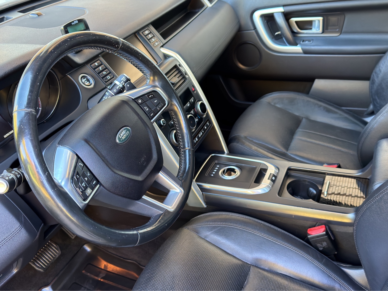LAND ROVER Discovery Sport 2.0 Si4 HSE Luxury AT9-image-10