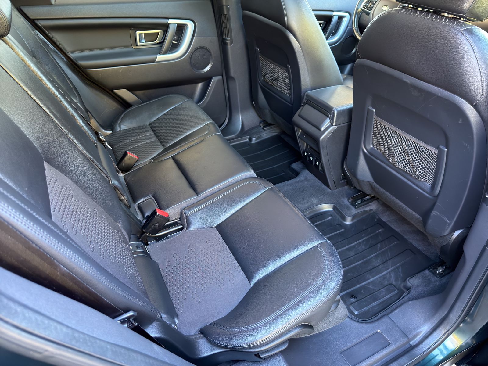 LAND ROVER Discovery Sport 2.0 Si4 HSE Luxury AT9-image-13