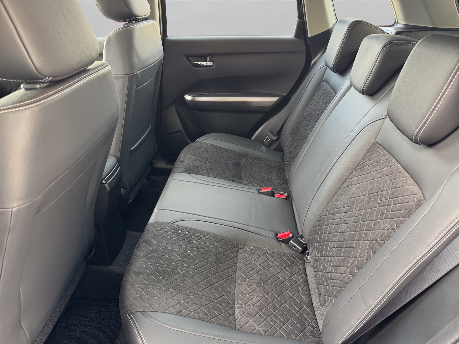 SUZUKI Vitara 1.4 T Piz Sulai Top Hybrid 4x4-image-13