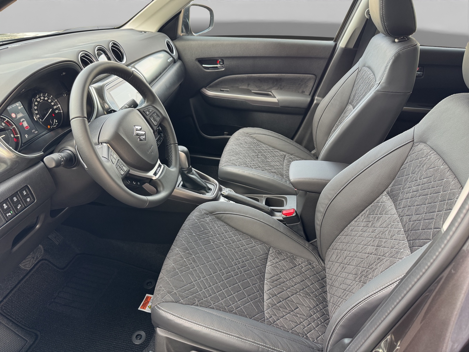 SUZUKI Vitara 1.4 T Piz Sulai Top Hybrid 4x4-image-9