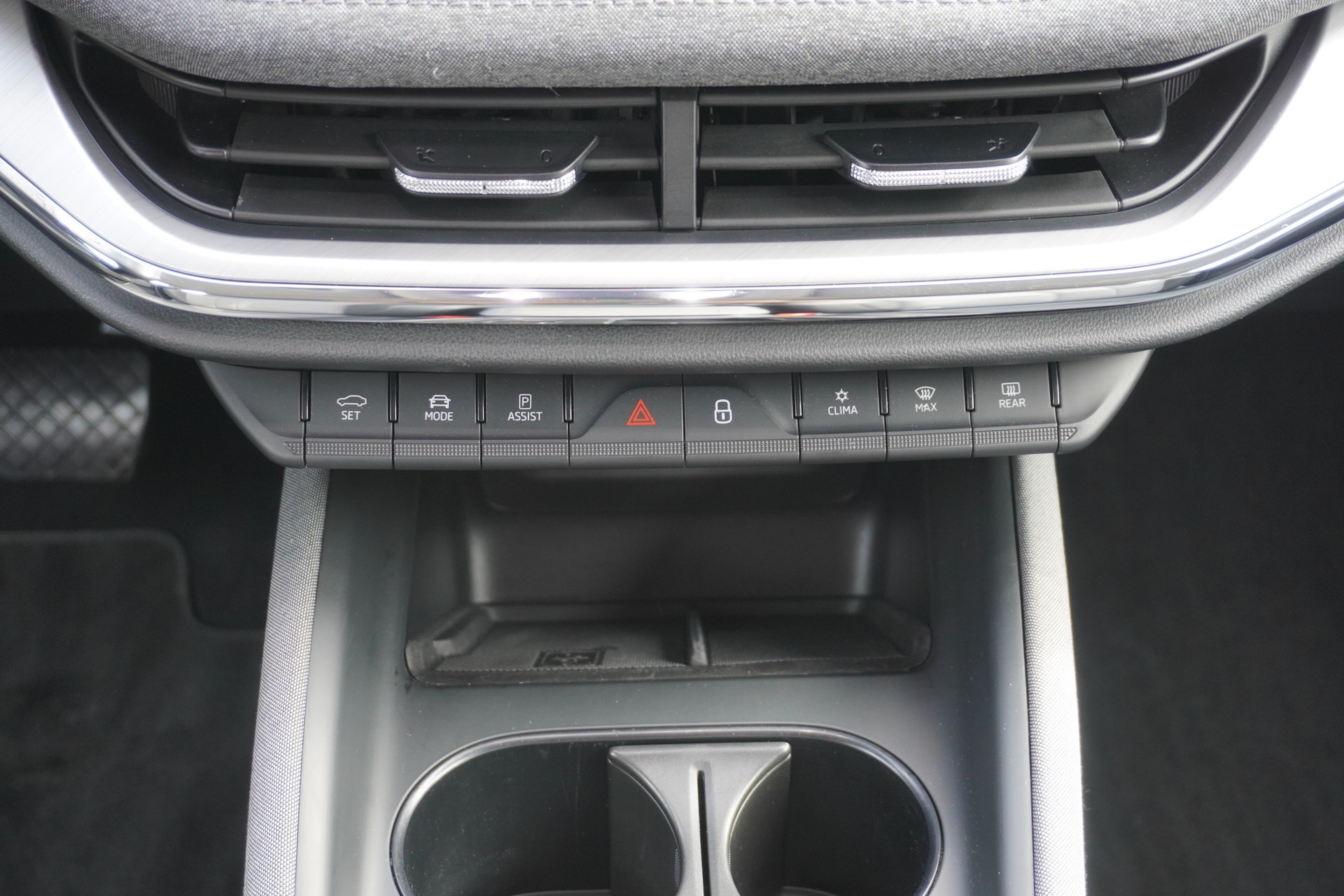 SKODA Enyaq iV 80-image-17