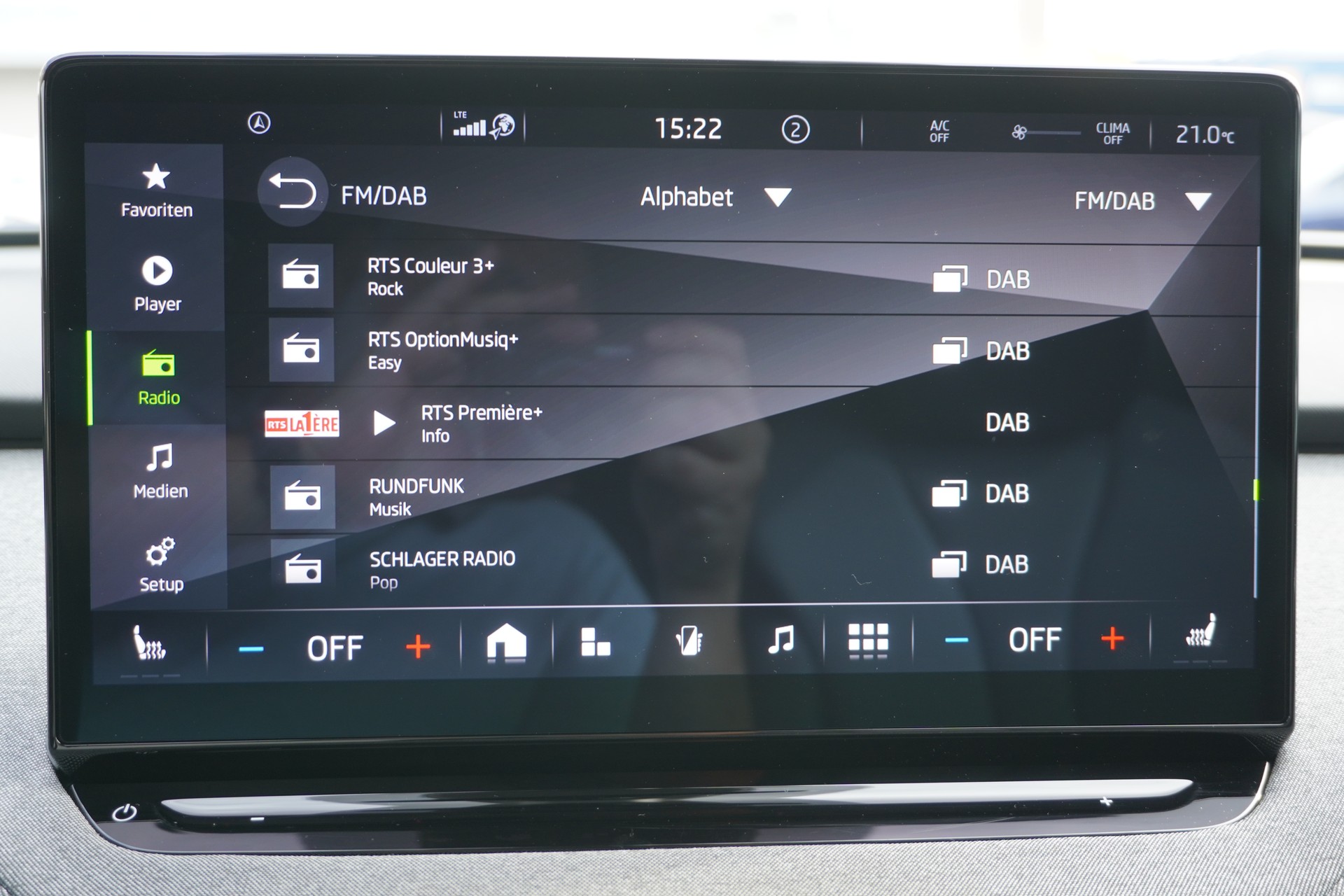 SKODA Enyaq iV 80-image-26