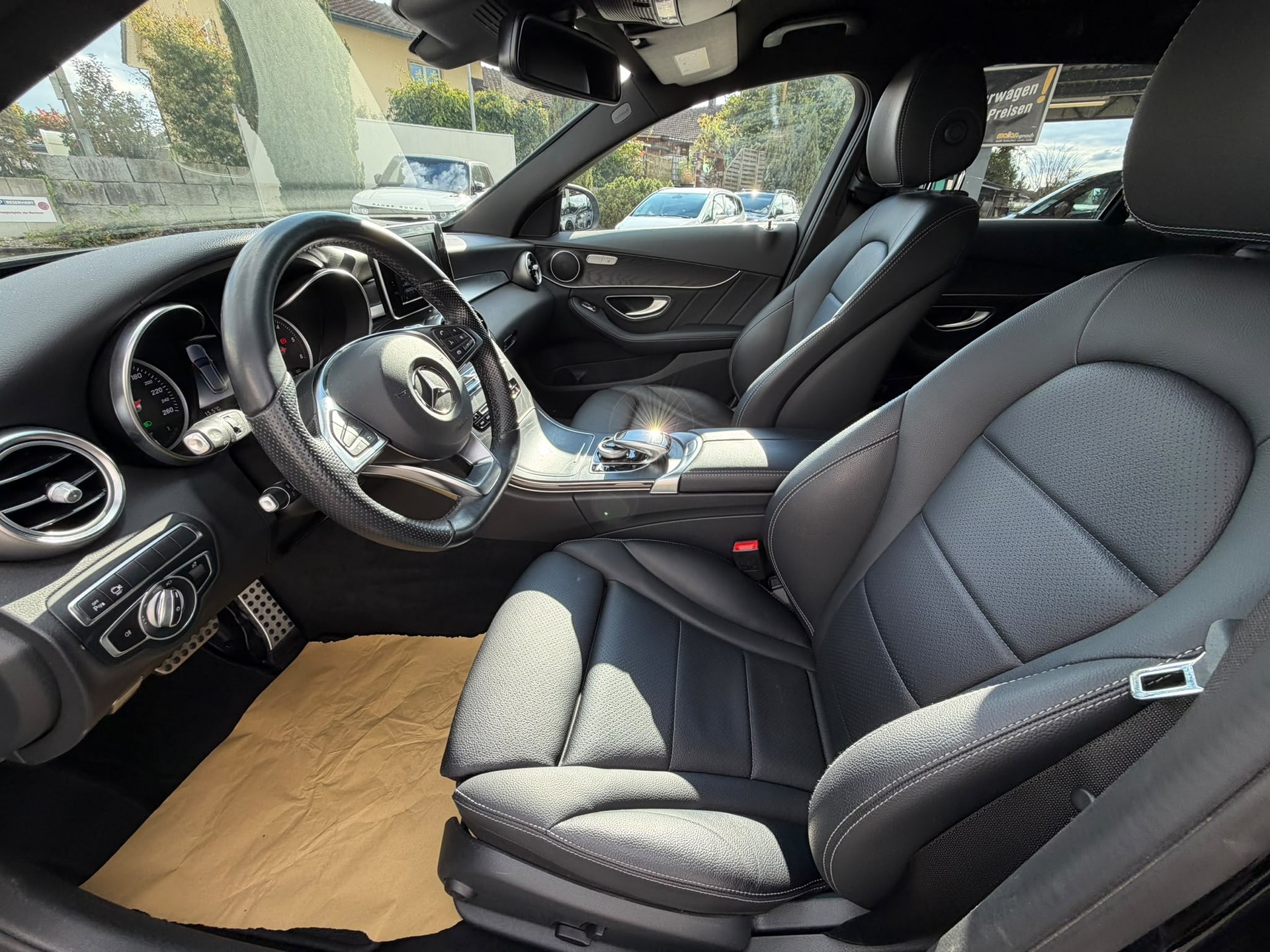MERCEDES-BENZ C 250 d Swiss Star AMG Line 4Matic 9G-Tronic-image-12