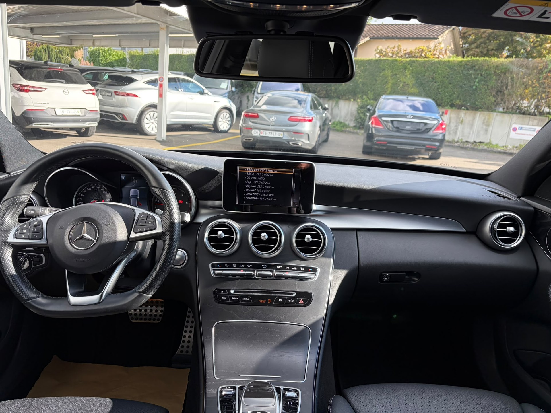 MERCEDES-BENZ C 250 d Swiss Star AMG Line 4Matic 9G-Tronic-image-9