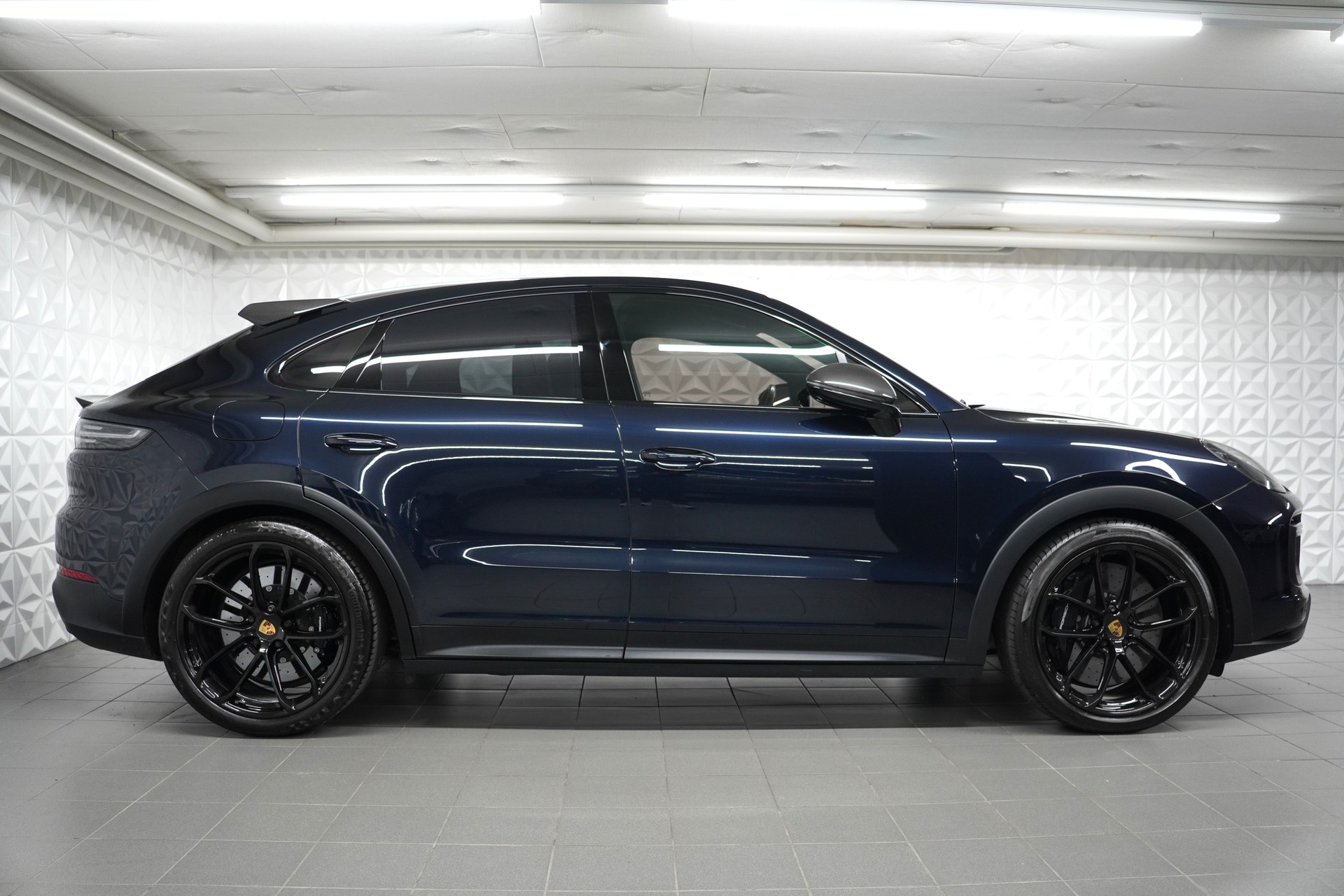 PORSCHE Cayenne Turbo GT-image-5