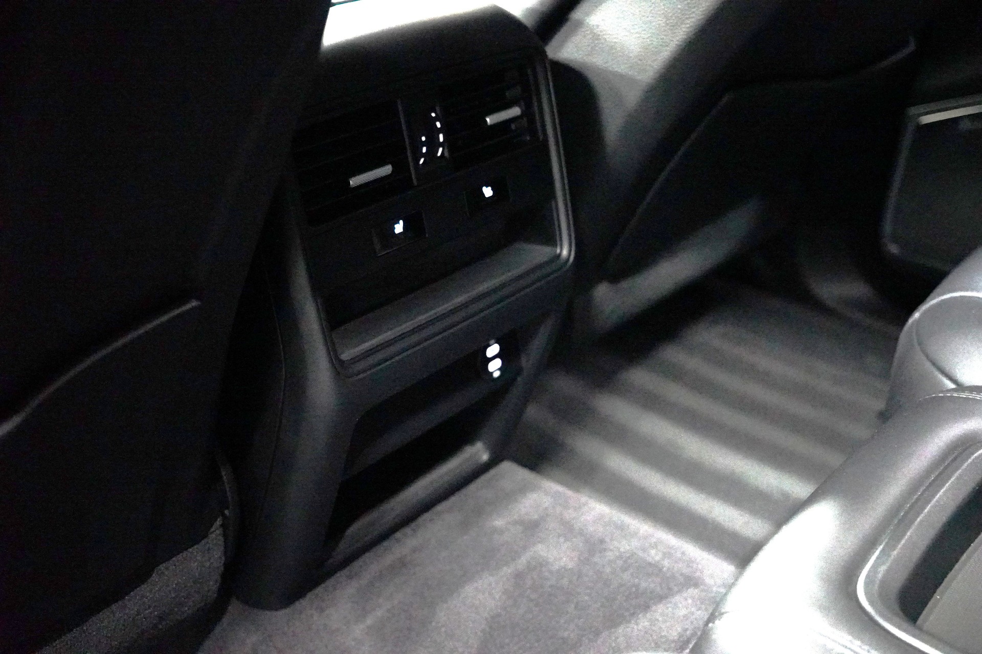 PORSCHE Cayenne Turbo GT-image-19