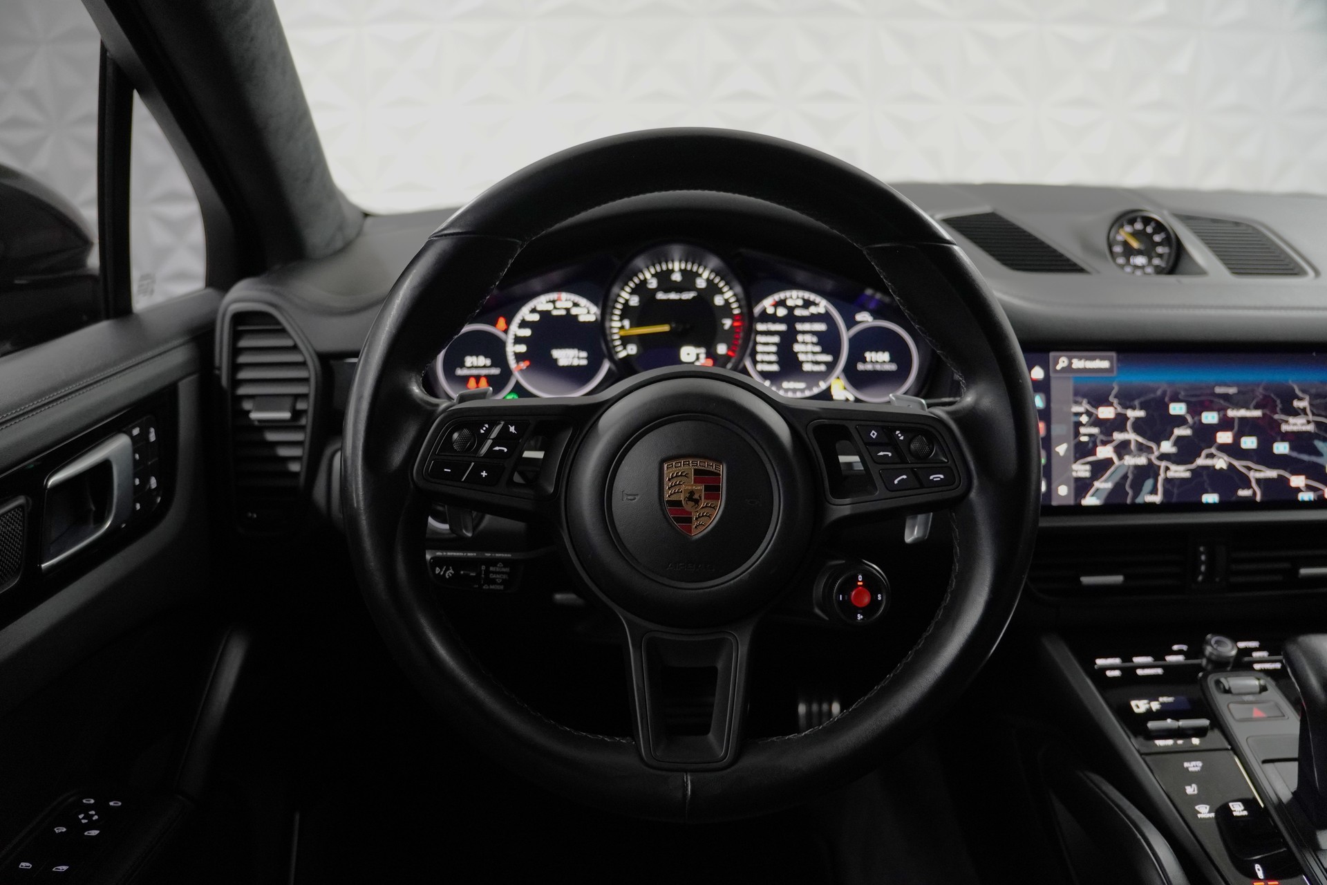 PORSCHE Cayenne Turbo GT-image-13