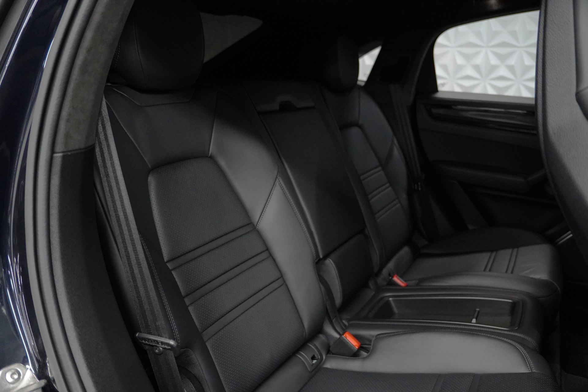 PORSCHE Cayenne Turbo GT-image-25