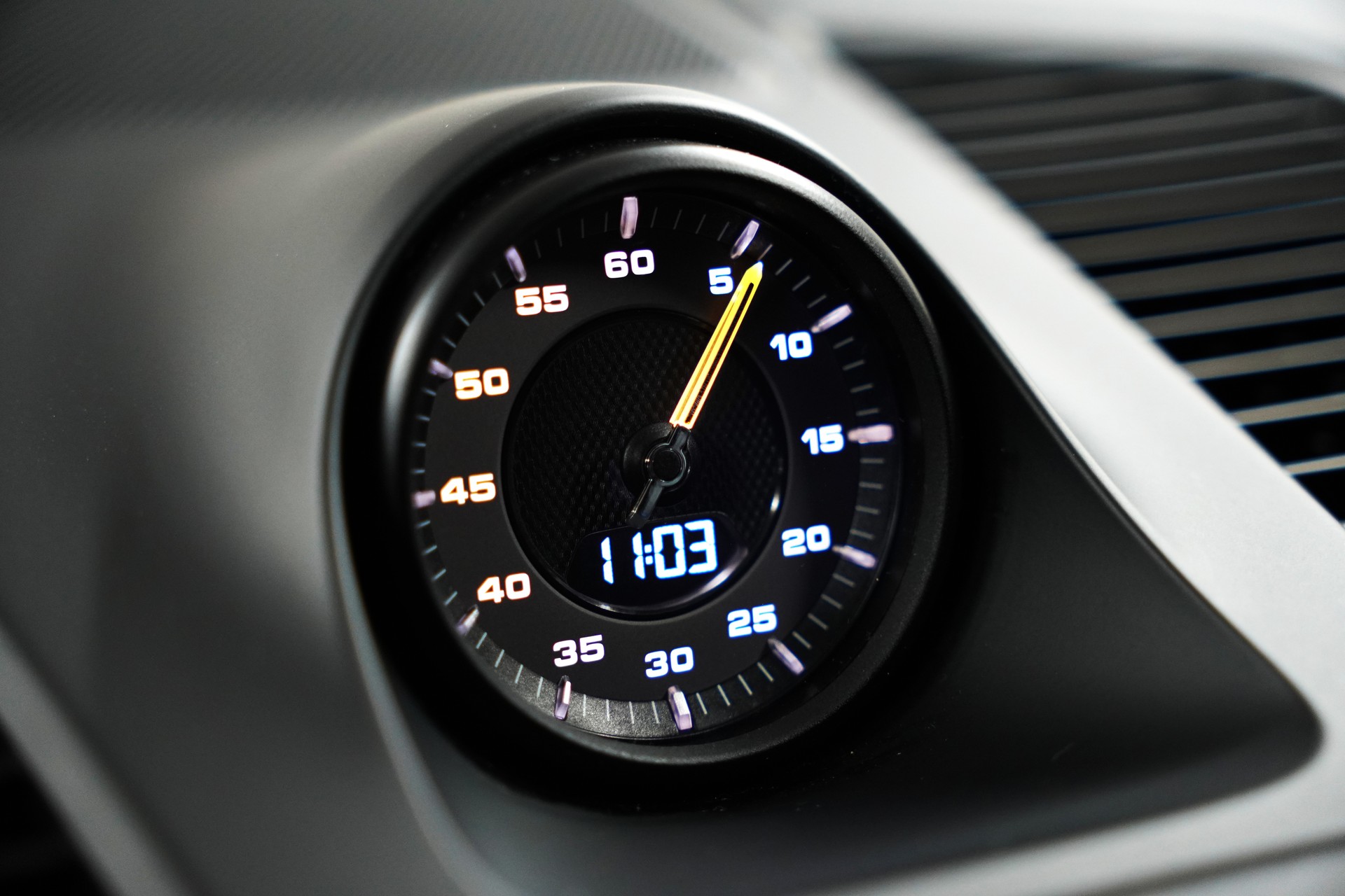 PORSCHE Cayenne Turbo GT-image-17