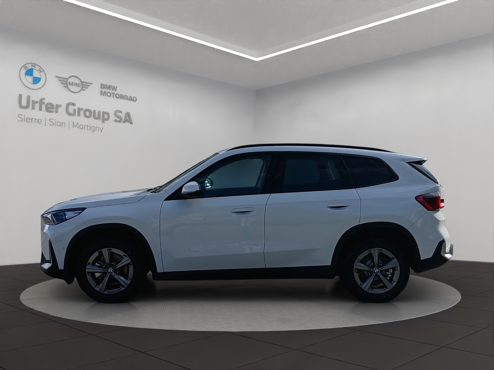 BMW X1 xDrive 20d 48V-image-1