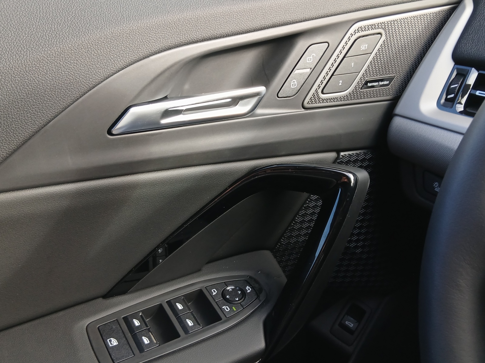 BMW X1 xDrive 20d 48V-image-13