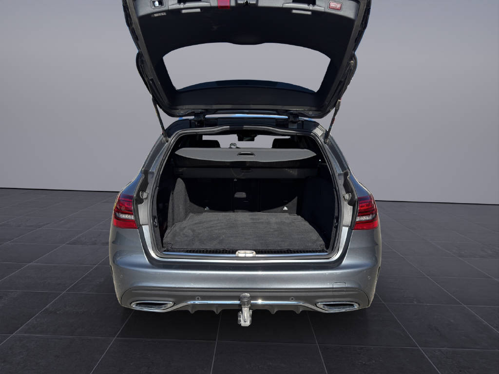 MERCEDES-BENZ C 220 d AMG Line 4matic Kombi-image-17