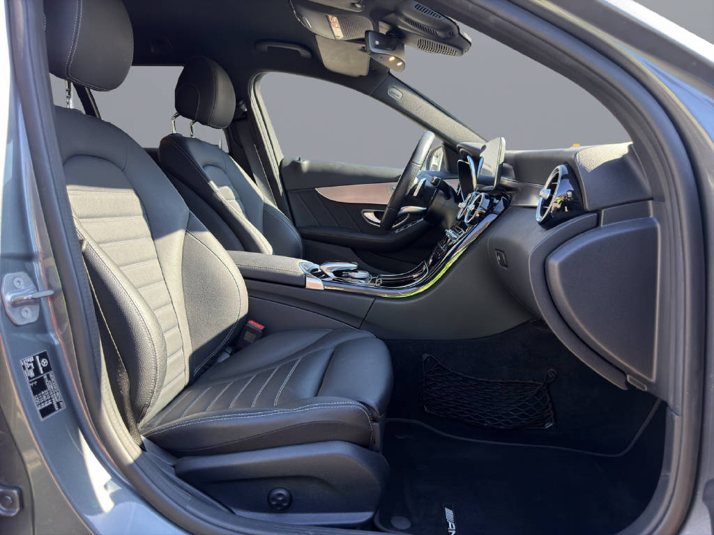 MERCEDES-BENZ C 220 d AMG Line 4matic Kombi-image-16