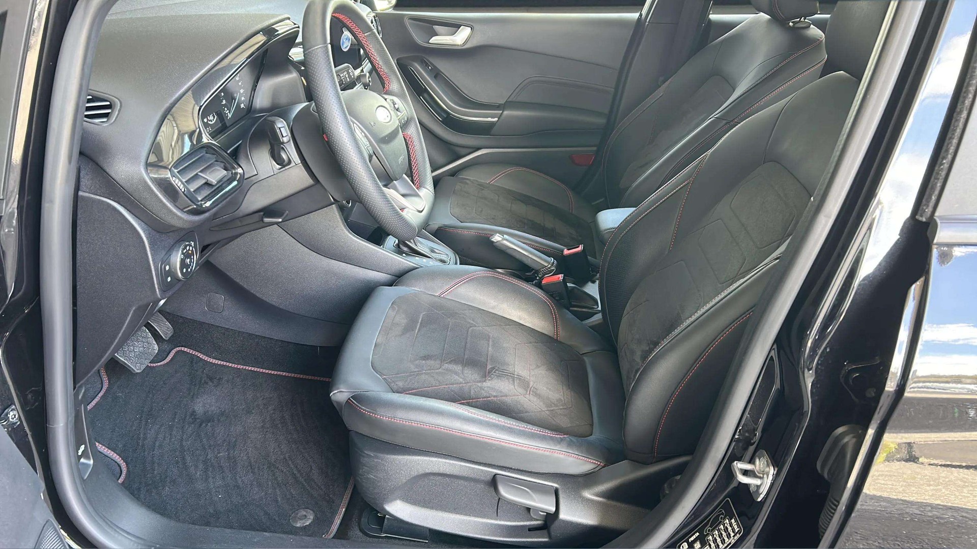 FORD Fiesta 1.0 SCTi MHEV ST Line X Automat 125PS-image-10