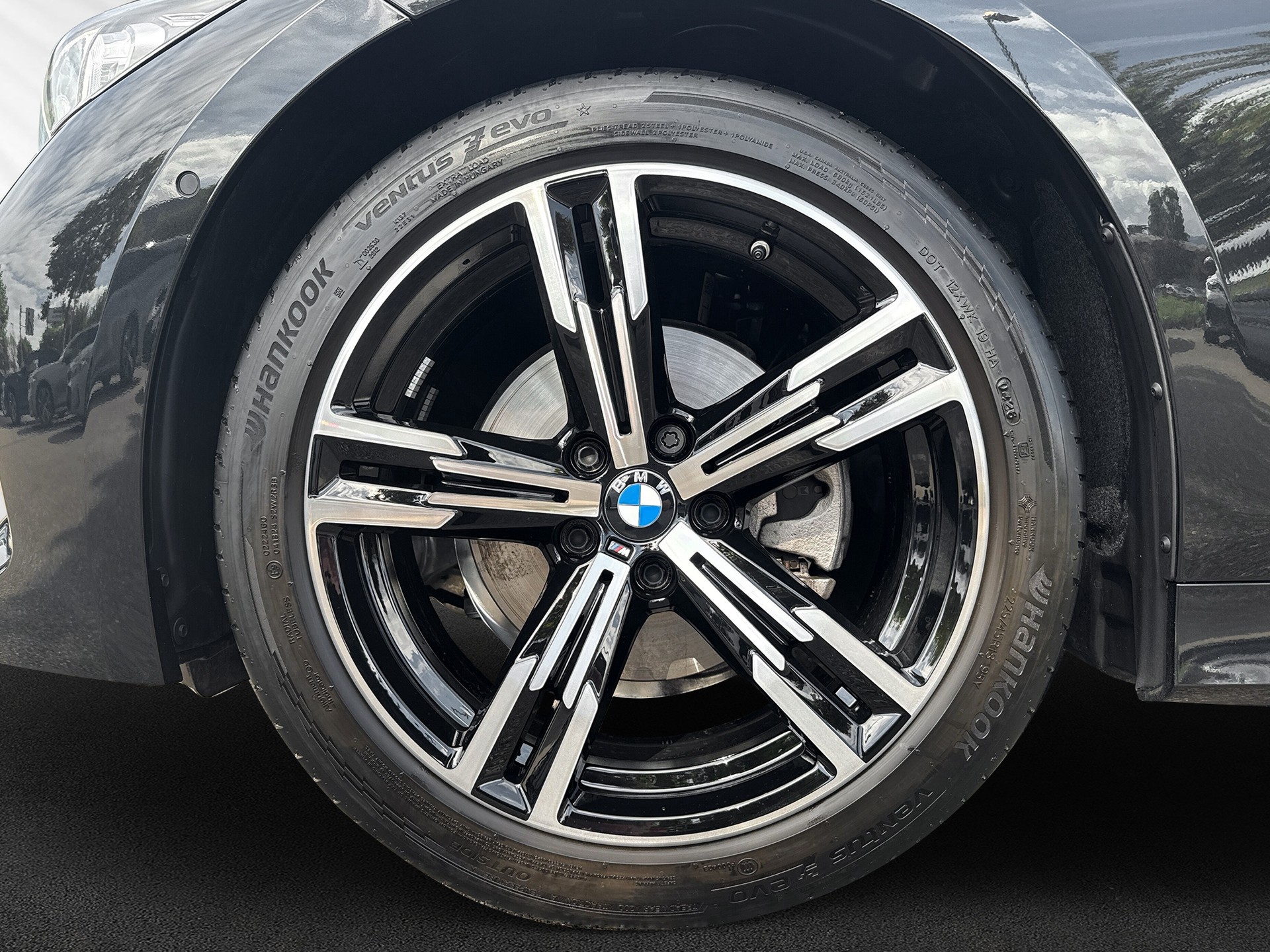BMW 320d xDrive 48V Touring Steptronic M Sport-image-8