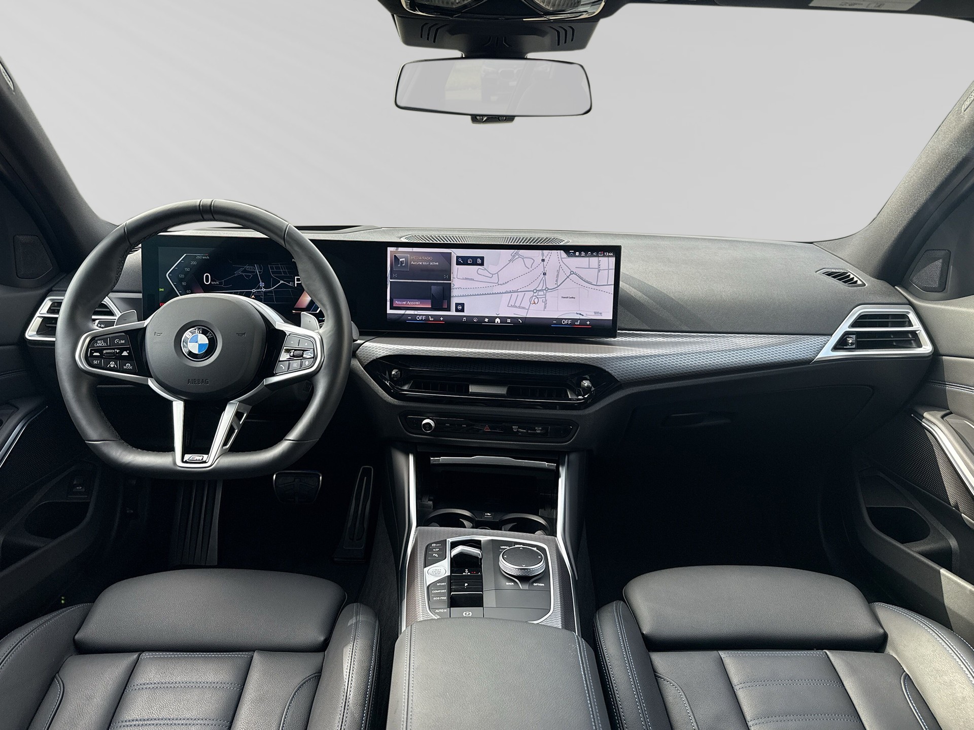 BMW 320d xDrive 48V Touring Steptronic M Sport-image-5
