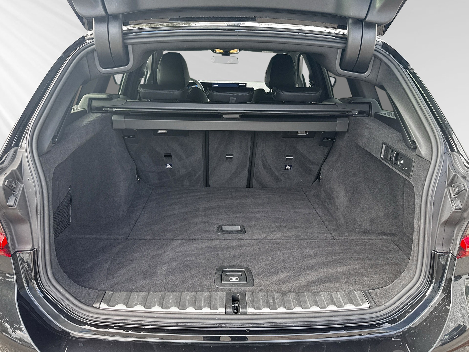 BMW 320d xDrive 48V Touring Steptronic M Sport-image-7