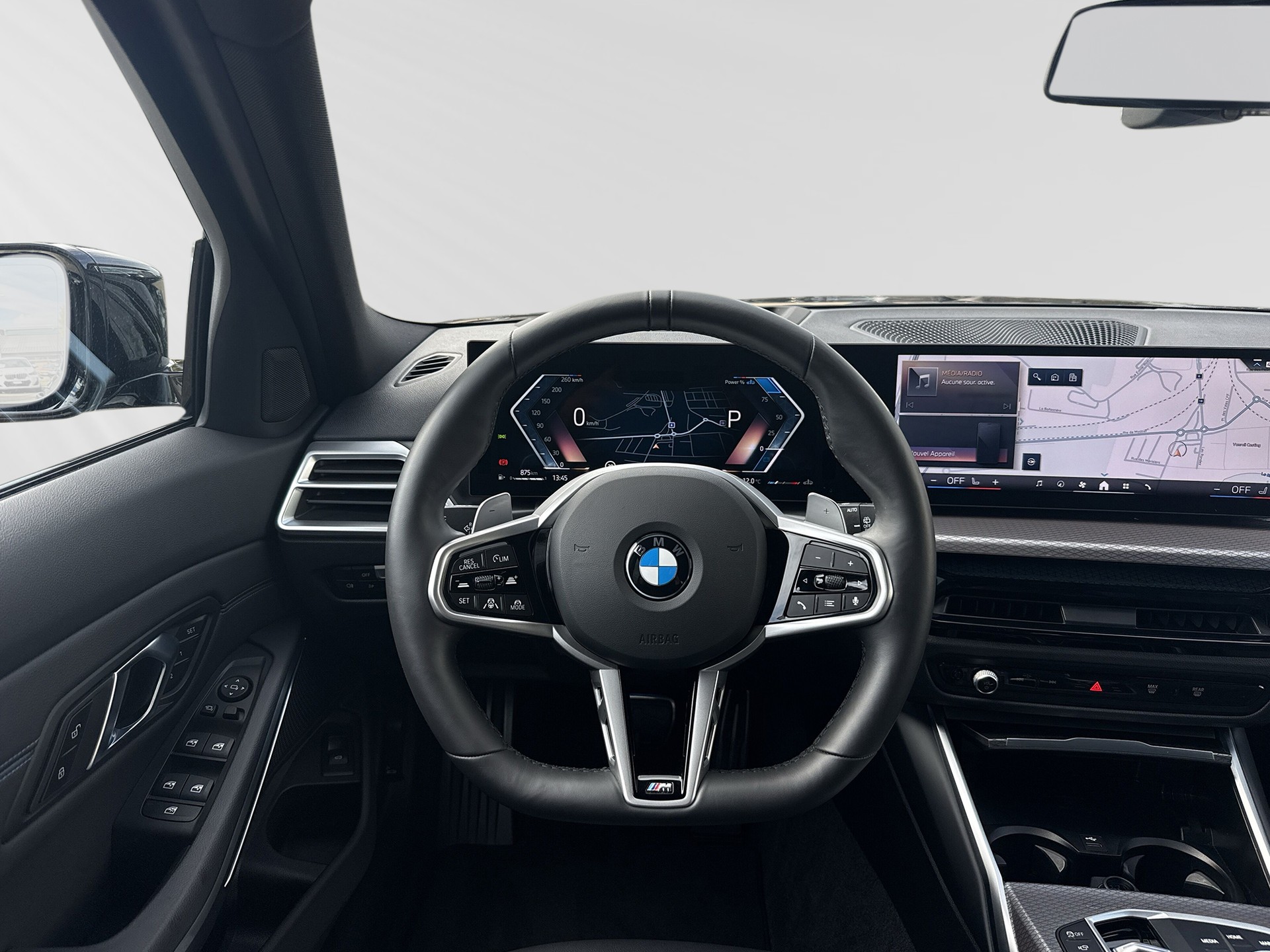BMW 320d xDrive 48V Touring Steptronic M Sport-image-4