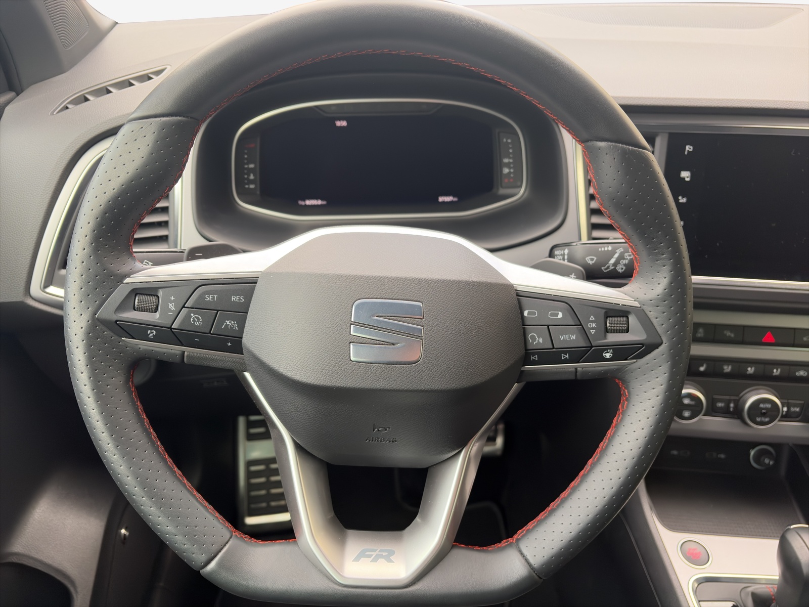 SEAT Ateca 2.0 TSI Hola FR 4Drive DSG-image-9