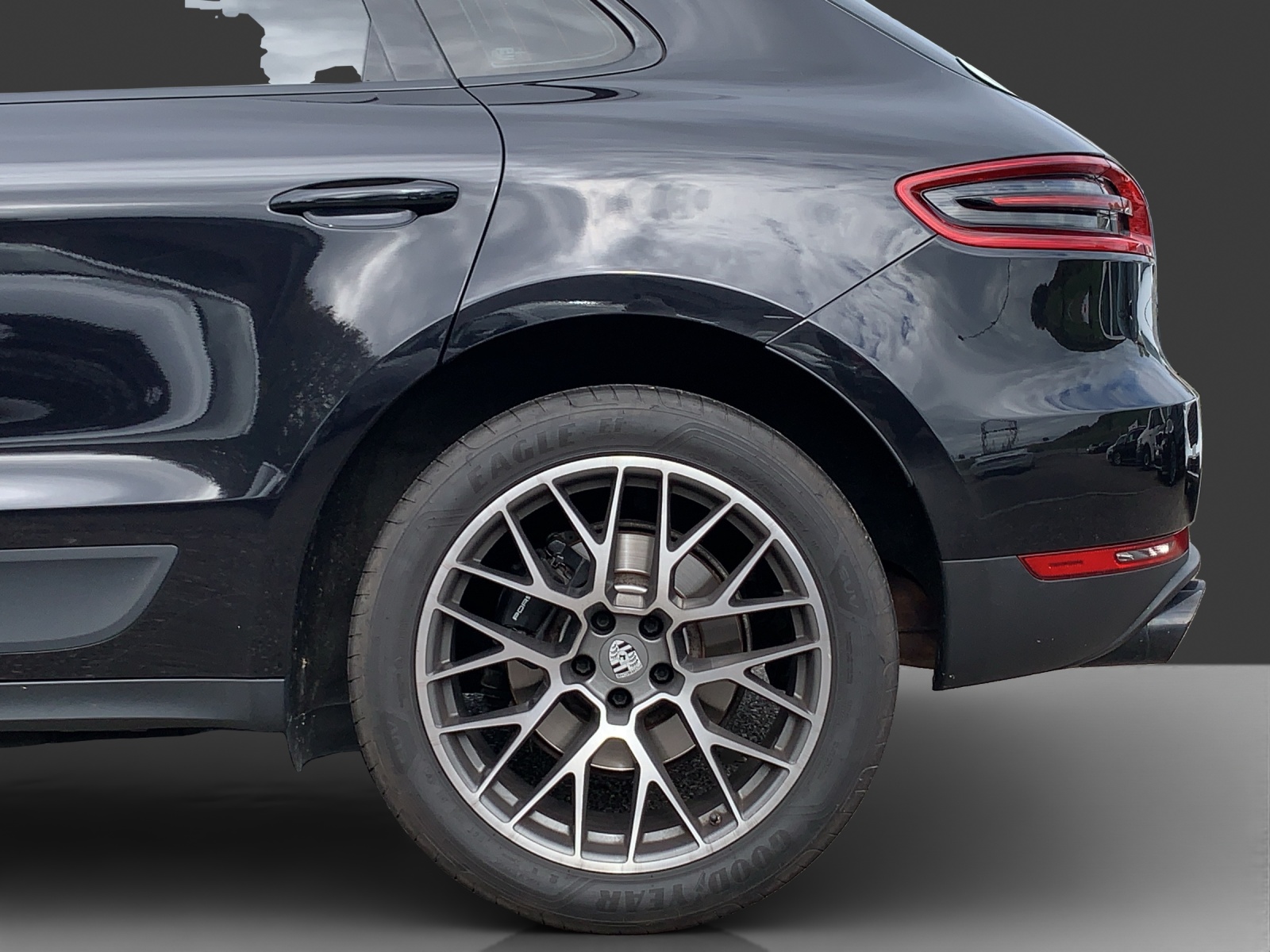 PORSCHE Macan PDK-image-9