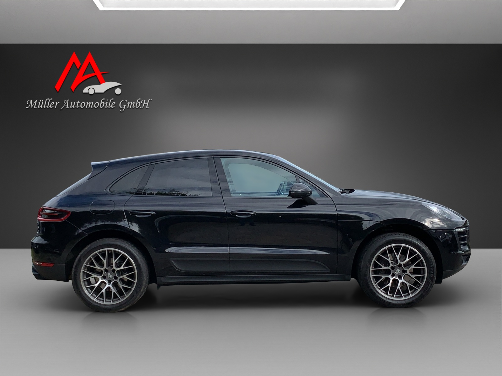 PORSCHE Macan PDK-image-2
