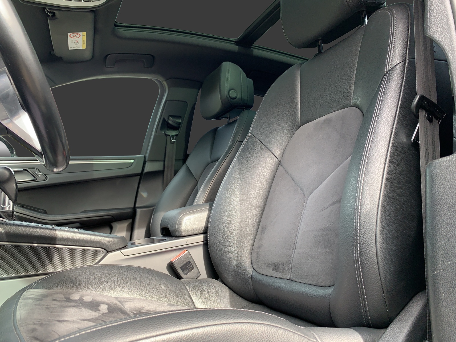 PORSCHE Macan PDK-image-19