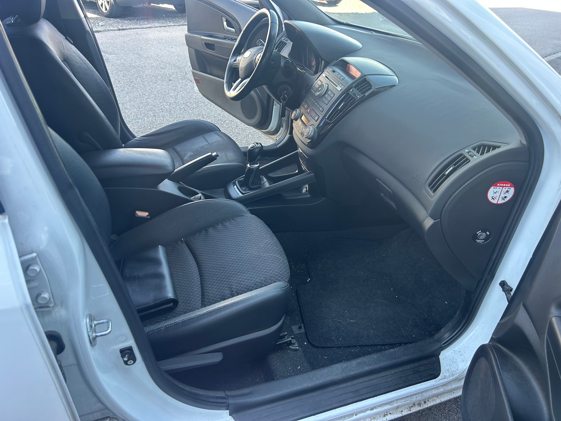 KIA Cee'd 1.6 16V Style-image-5