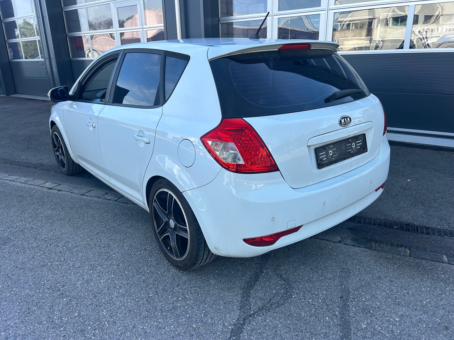 KIA Cee'd 1.6 16V Style-image-3
