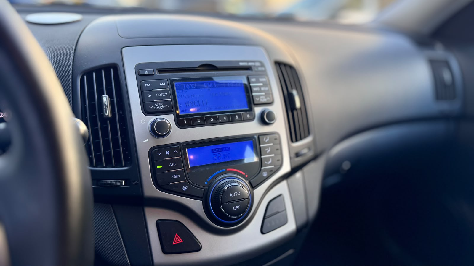 HYUNDAI i30 1.6 Style-image-9