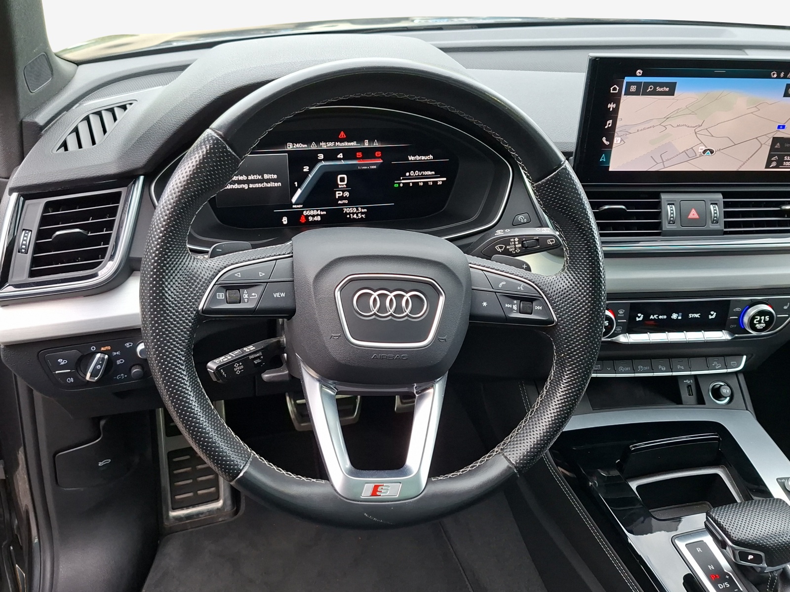 AUDI Q5 Sportback 40 TDI Blackedition quattro S-tronic-image-9