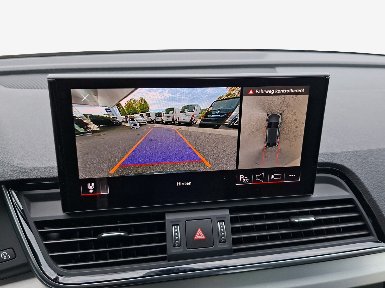 AUDI Q5 Sportback 40 TDI Blackedition quattro S-tronic-image-15