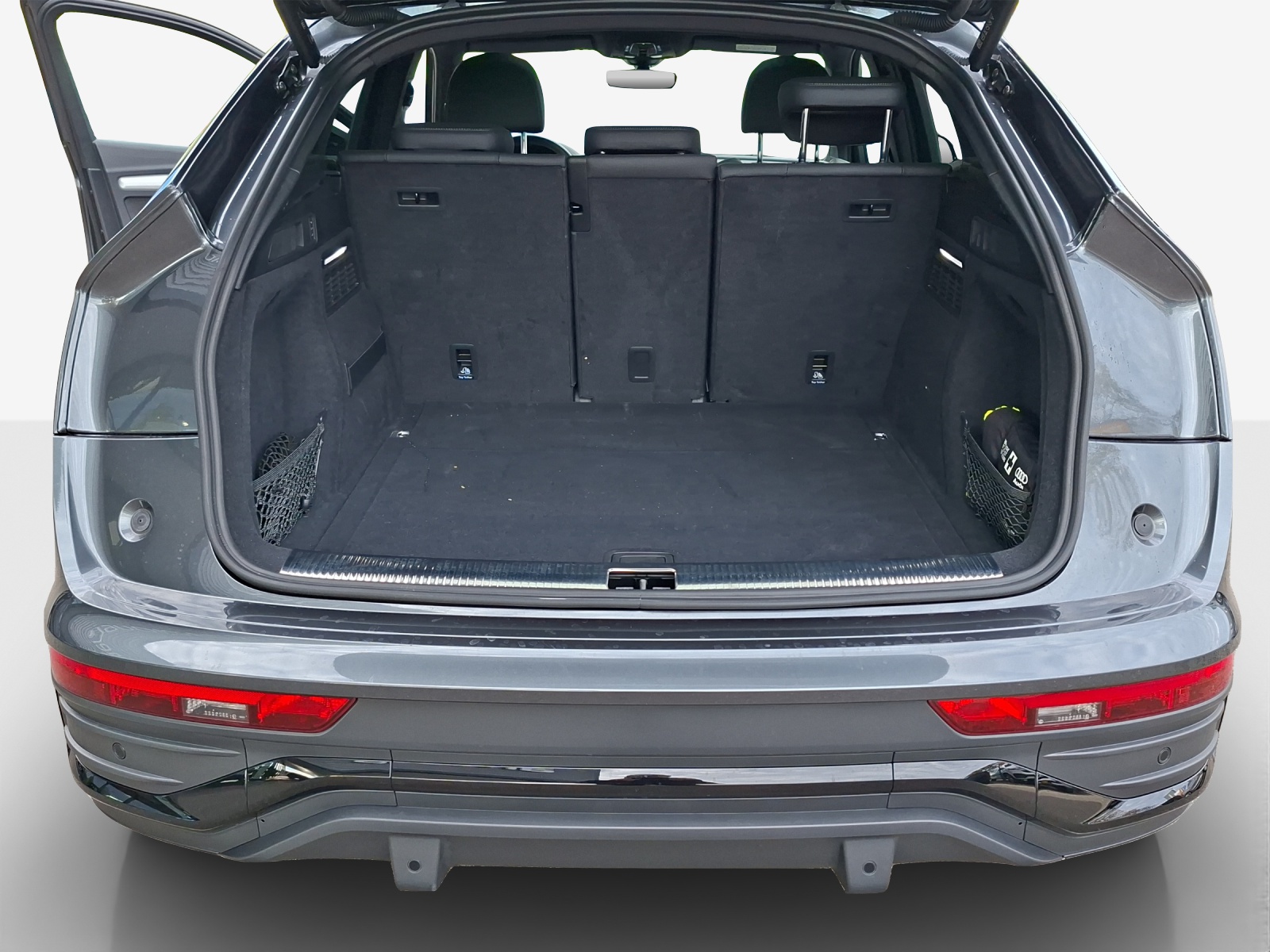 AUDI Q5 Sportback 40 TDI Blackedition quattro S-tronic-image-12