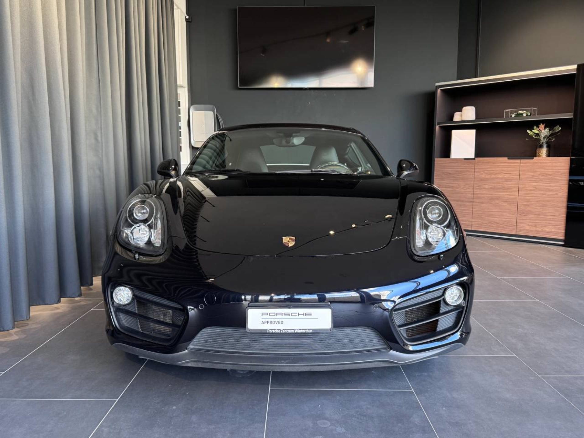 PORSCHE Cayman Black Edition-image-9